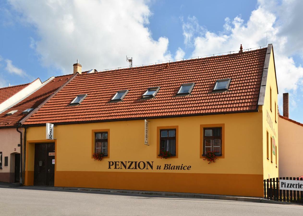 Penzion U Blanice Husinec  Экстерьер фото